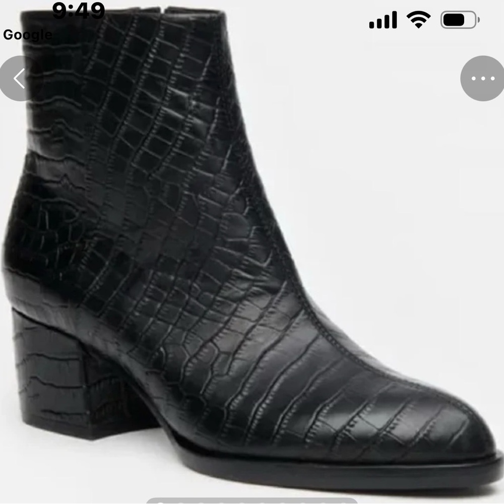 ⭐️NWOT J. McLaughlin Gwyneth Croc Embossed Bootie⭐️